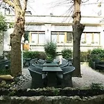 Crystal Centre Hotel 3*