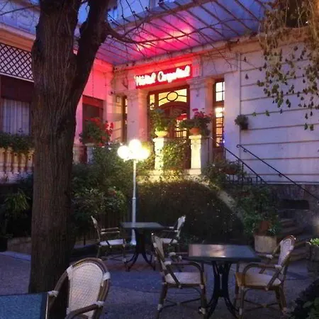 Crystal Centre Otel 3*