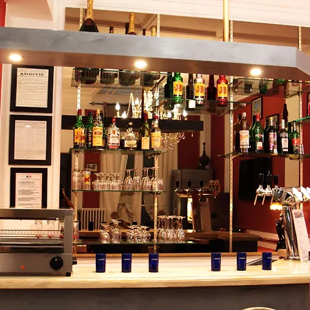 Otel Crystal Centre 3*