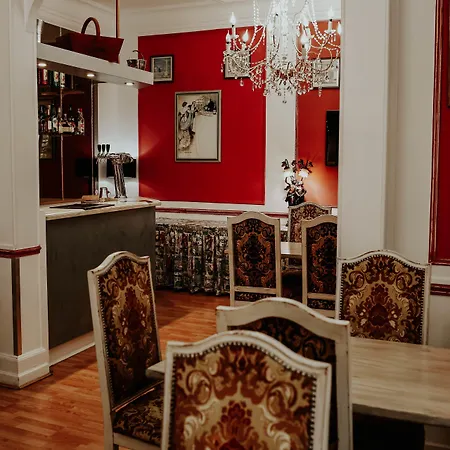 Otel Crystal Centre 3*