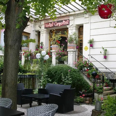 Crystal Centre Hotel 3*
