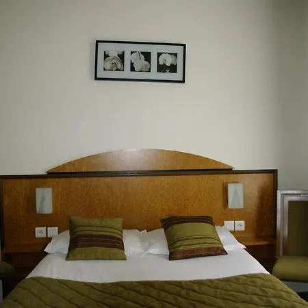 Crystal Centre Otel Reims