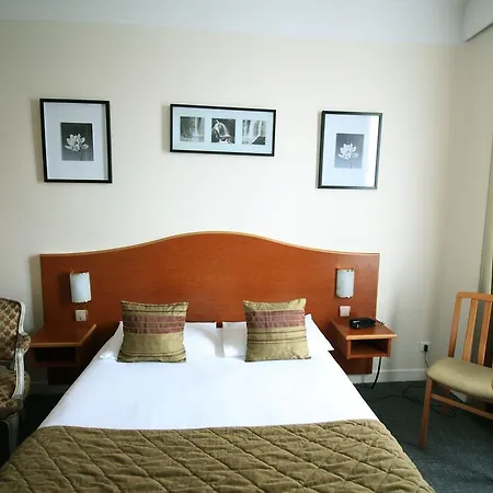 Crystal Centre 3* ריימס