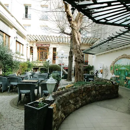 Crystal Centre מלון ריימס