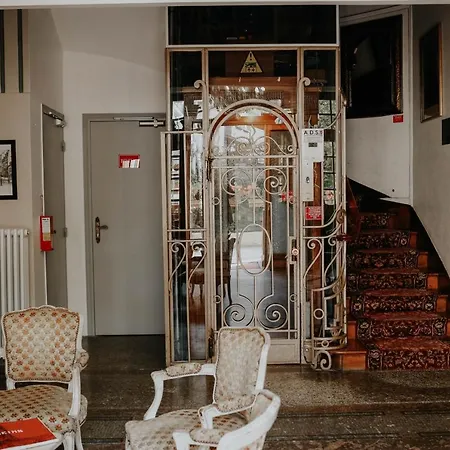 Crystal Centre Otel Reims