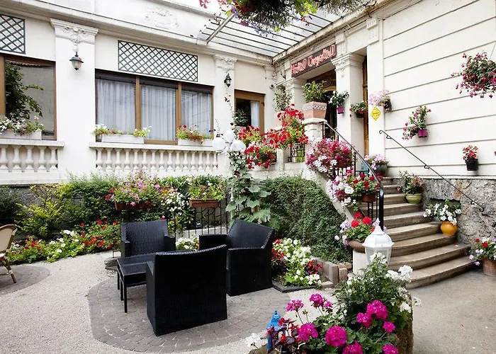 Hotel Crystal Centre 3*