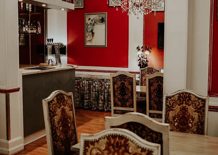 Hotel Crystal Centre 3*