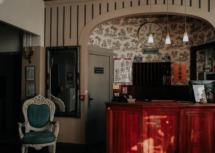 Crystal Centre Hotel