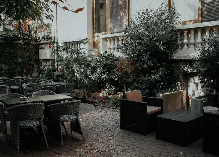 Hotel Crystal Centre